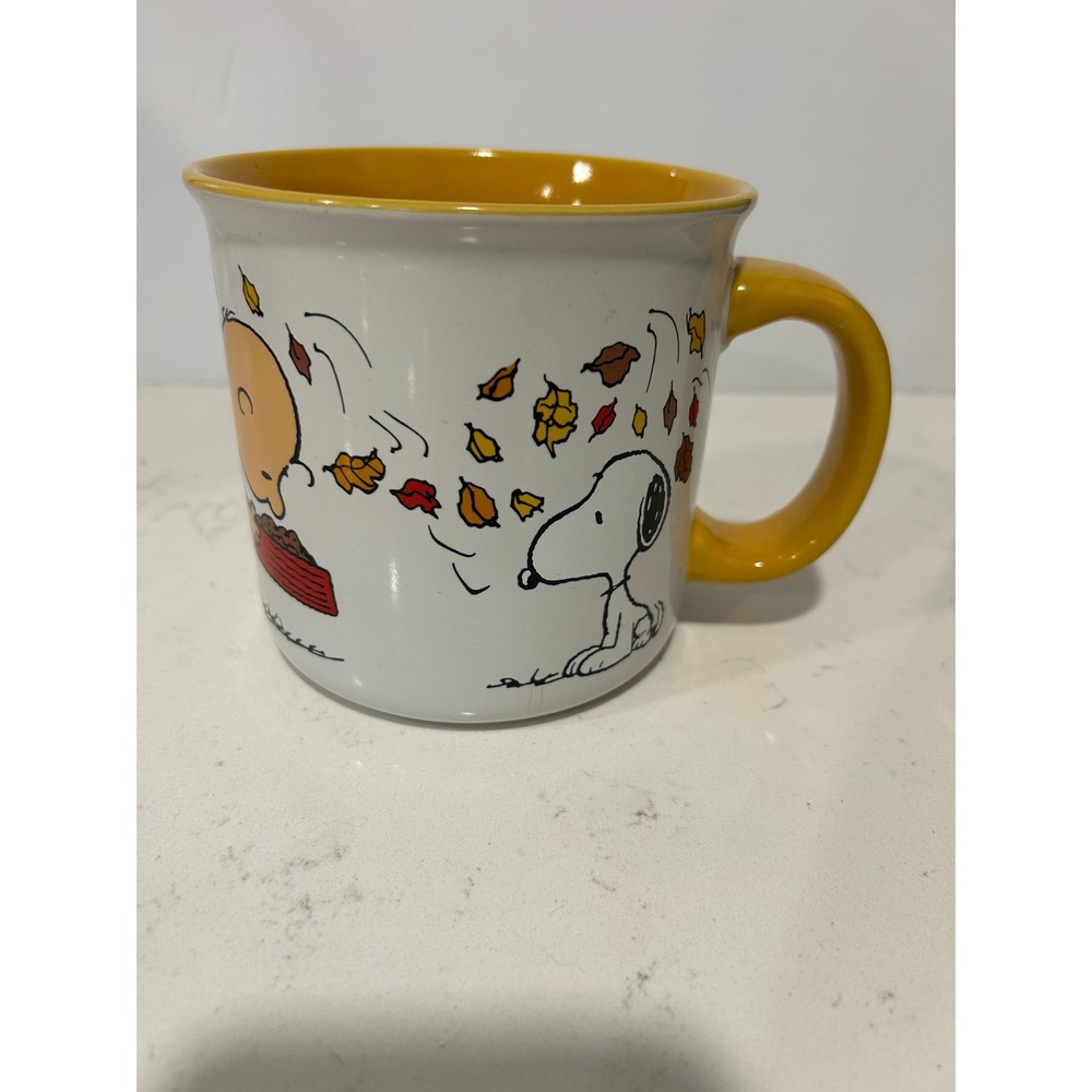 Peanuts Charlie Brown Snoopy Be Giving Fall Coffee Mug Yellow White Gibson